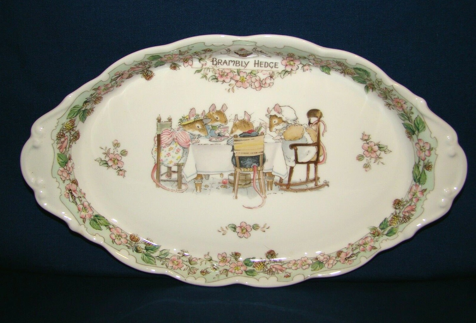 Royal Doulton Brambly Hedge Tea Service Regal Tray w/ Box Royal Doulton Brambly Hedge Tea Service Regal Tray w/ Box