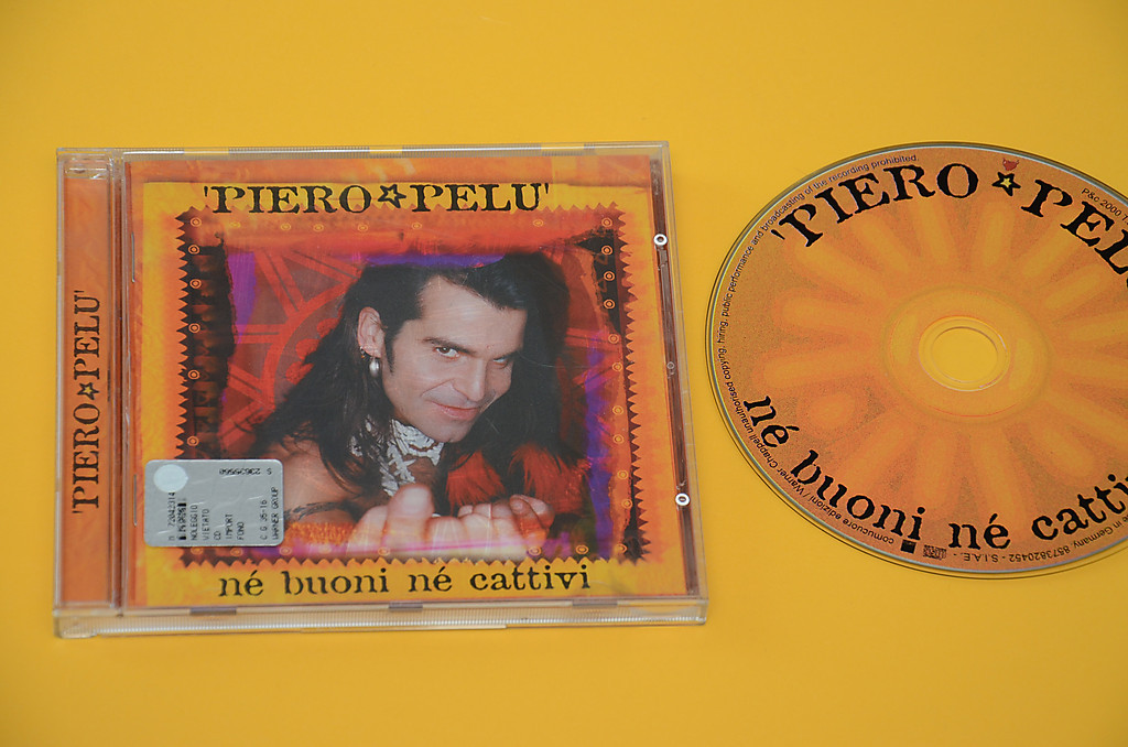 CD (No LP) Piero Pelu ‘Ne Vouchers Ne Villains Orig With Flip Top EX Litfiba CD (No LP) Piero Pelu ‘Ne Vouchers Ne Villains Orig With Flip Top EX Litfiba