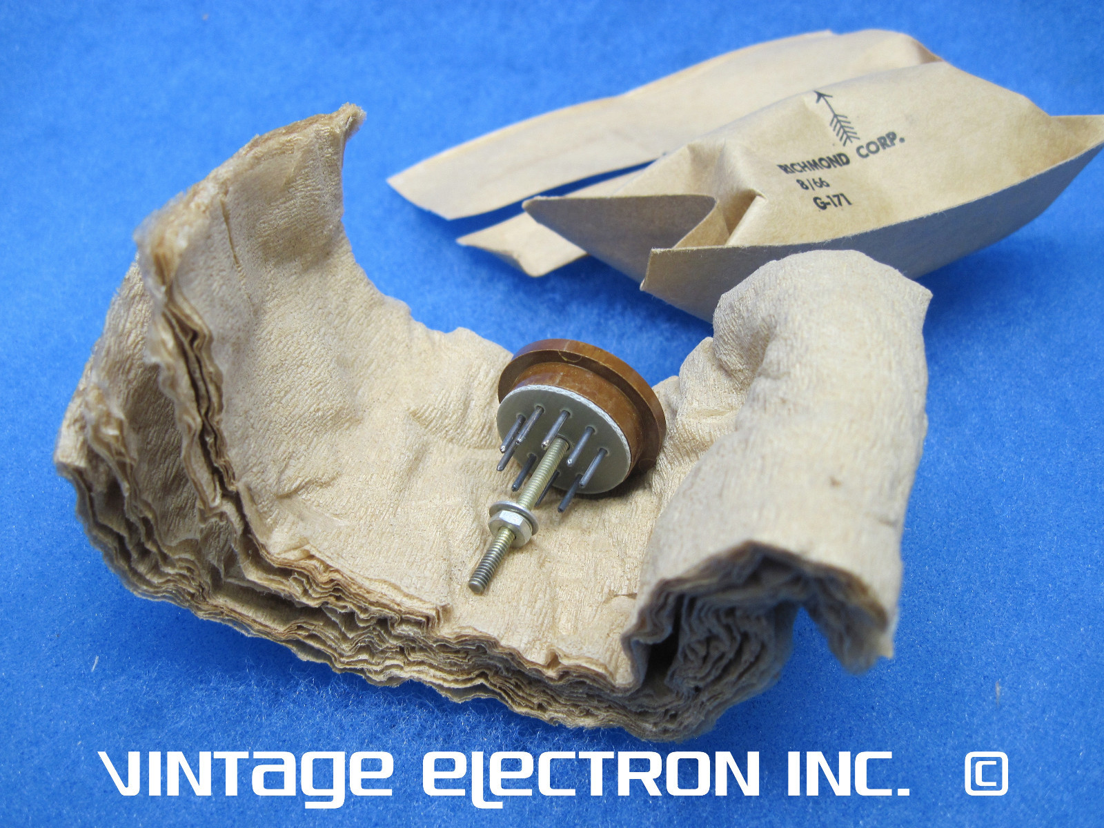 NOS ITT POMONA ELECTRONICS – 9 PIN MINIATURE TUBE SOCKET SAVER – FOR HICKOK TV-7 NOS ITT POMONA ELECTRONICS – 9 PIN MINIATURE TUBE SOCKET SAVER – FOR HICKOK TV-7