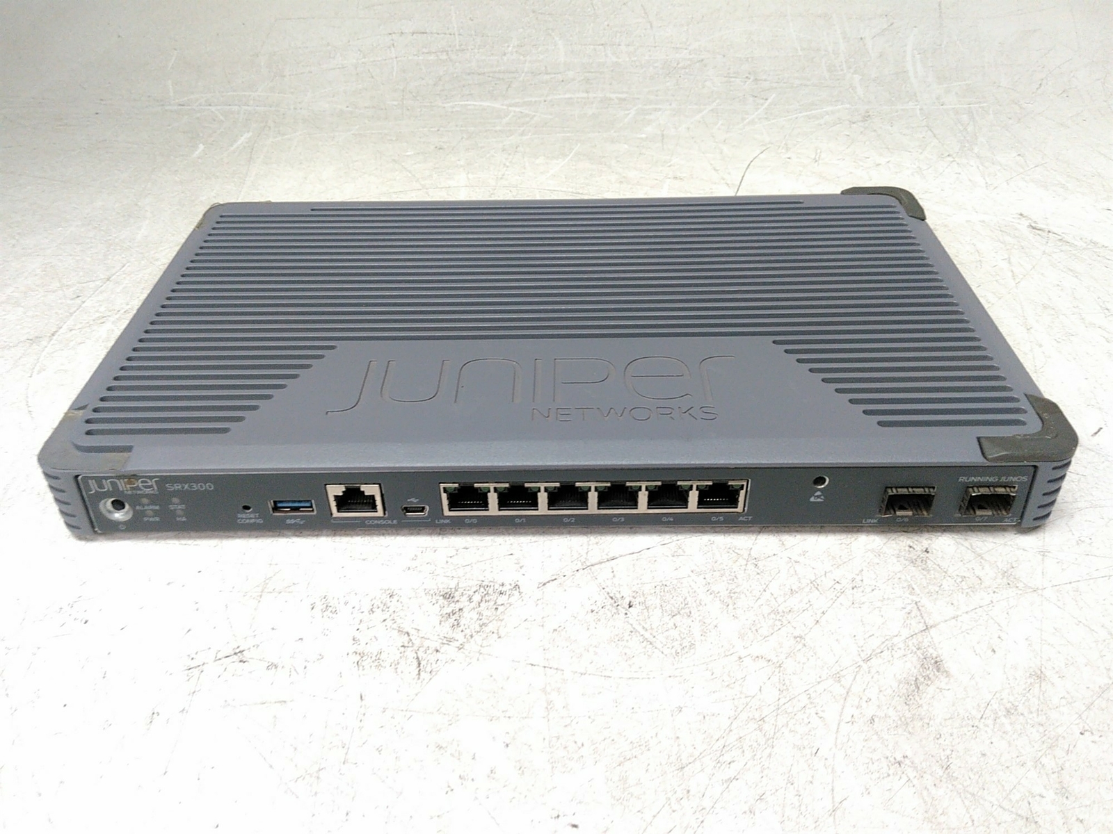 Defective Juniper SRX300 Services Gateway AS-IS for Parts Defective Juniper SRX300 Services Gateway AS-IS for Parts