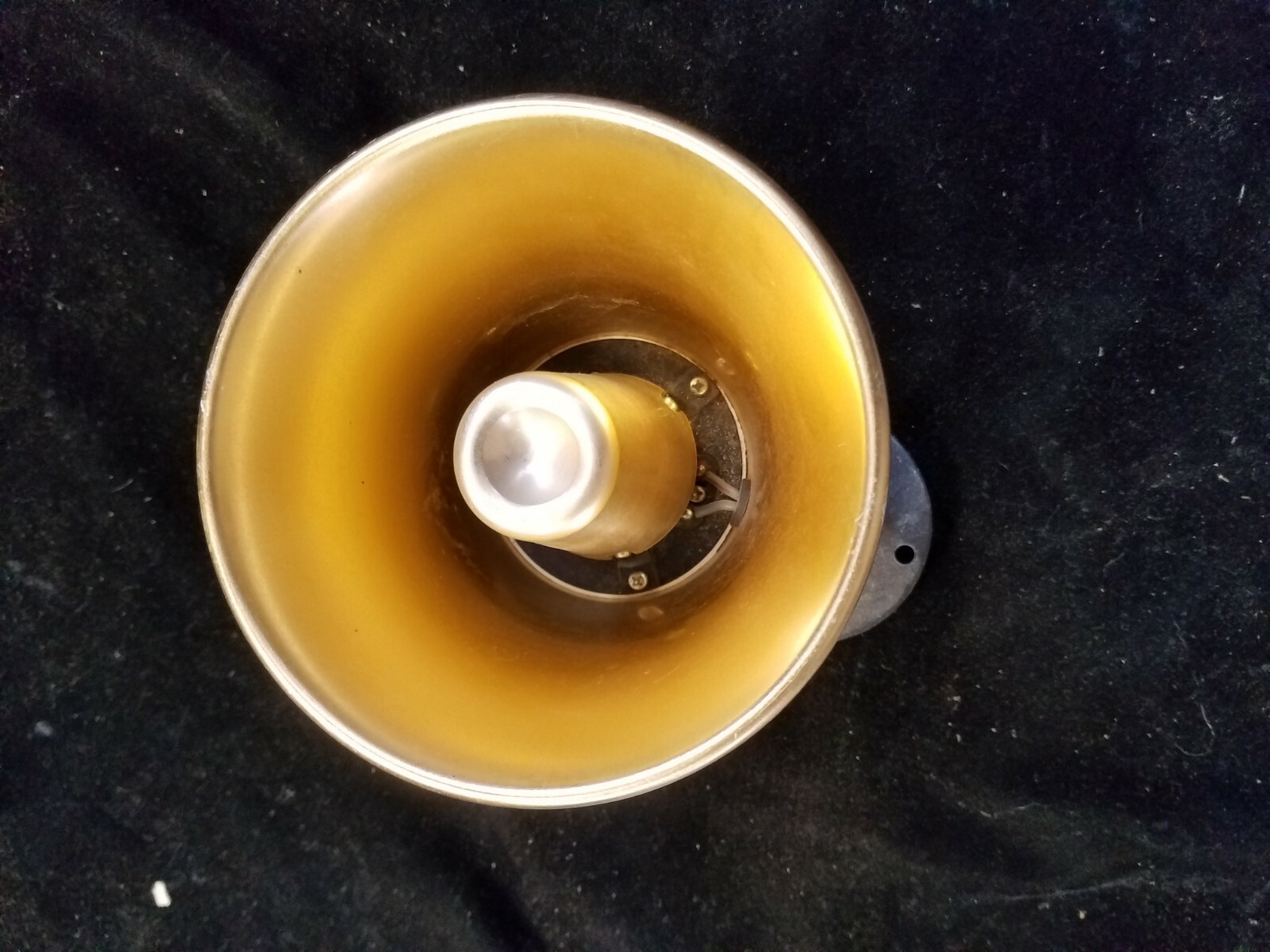 Vintage American Electronics Model 95-402 Weather Proof Paging Speaker 5W 8 Ohm Vintage American Electronics Model 95-402 Weather Proof Paging Speaker 5W 8 Ohm