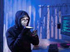 La FTC dice que los estadounidenses perderán al menos 2.100 millones de dólares por fraude en las redes sociales para 2025