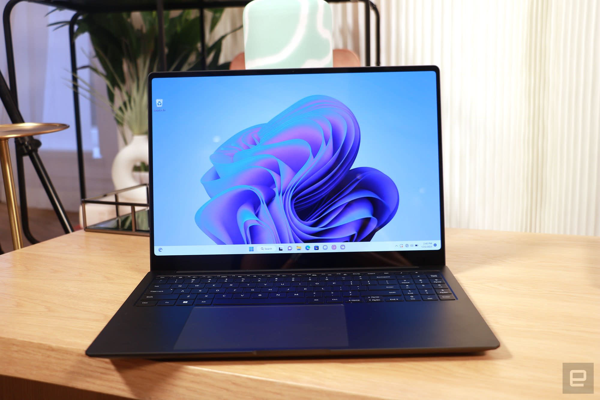 Galaxy Book 3 Ultraは、Samsung史上最も強力なラップトップです Galaxy Book 3 Ultraは、Samsung史上最も強力なラップトップです