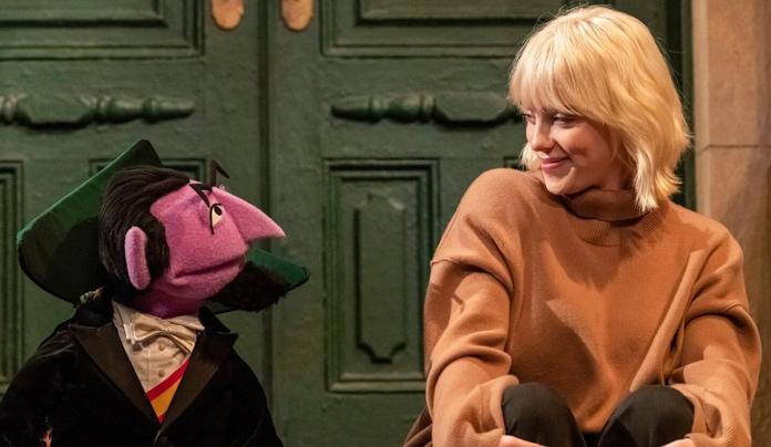 Sesame Street will air on Netflix and PBS simultaneously Sesame Street will air on Netflix and PBS simultaneously