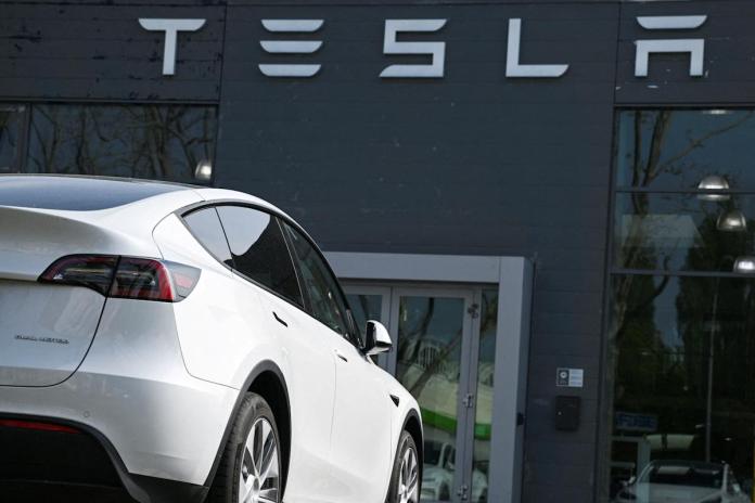 Tesla wins bid to decertify class action lawsuit alleging racial discrimination Tesla wins bid to decertify class action lawsuit alleging racial discrimination