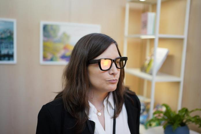 Google XR glasses hands-on: Lightweight but with a limited field of view Google XR glasses hands-on: Lightweight but with a limited field of view