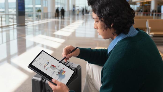 TCL introduces its own take on a color Kindle Scribe TCL introduces its own take on a color Kindle Scribe