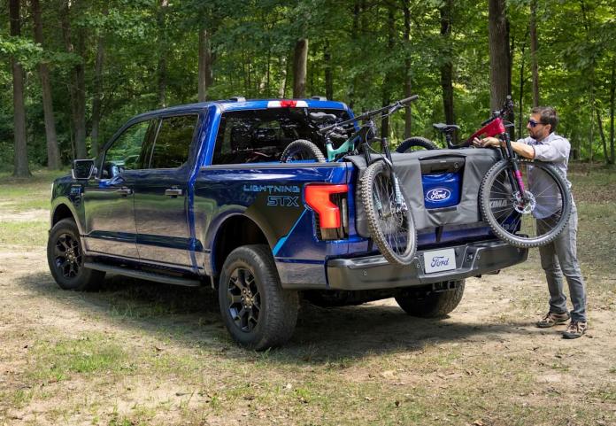 Ford’s F-150 Lightning STX replaces the XLT while boosting range and power Ford’s F-150 Lightning STX replaces the XLT while boosting range and power