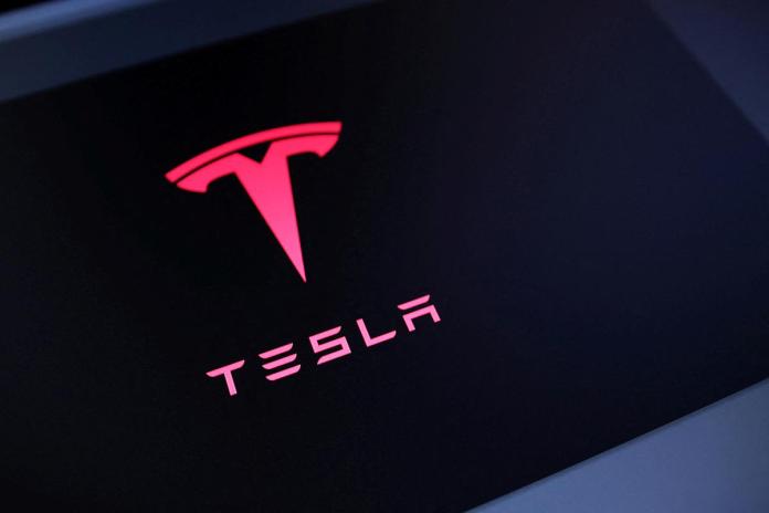 Tesla reintroduces ‘Mad Max’ Full Self-Driving mode that breaks speed limits Tesla reintroduces ‘Mad Max’ Full Self-Driving mode that breaks speed limits