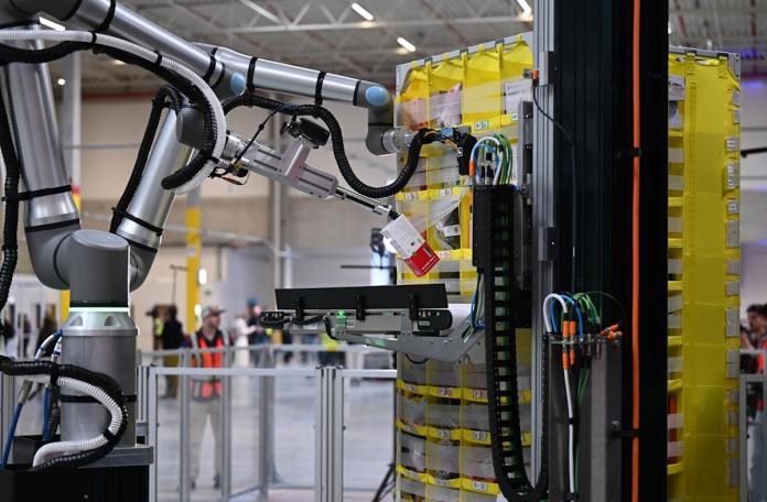 New report leaks Amazon’s proposed mass-automation plans New report leaks Amazon’s proposed mass-automation plans