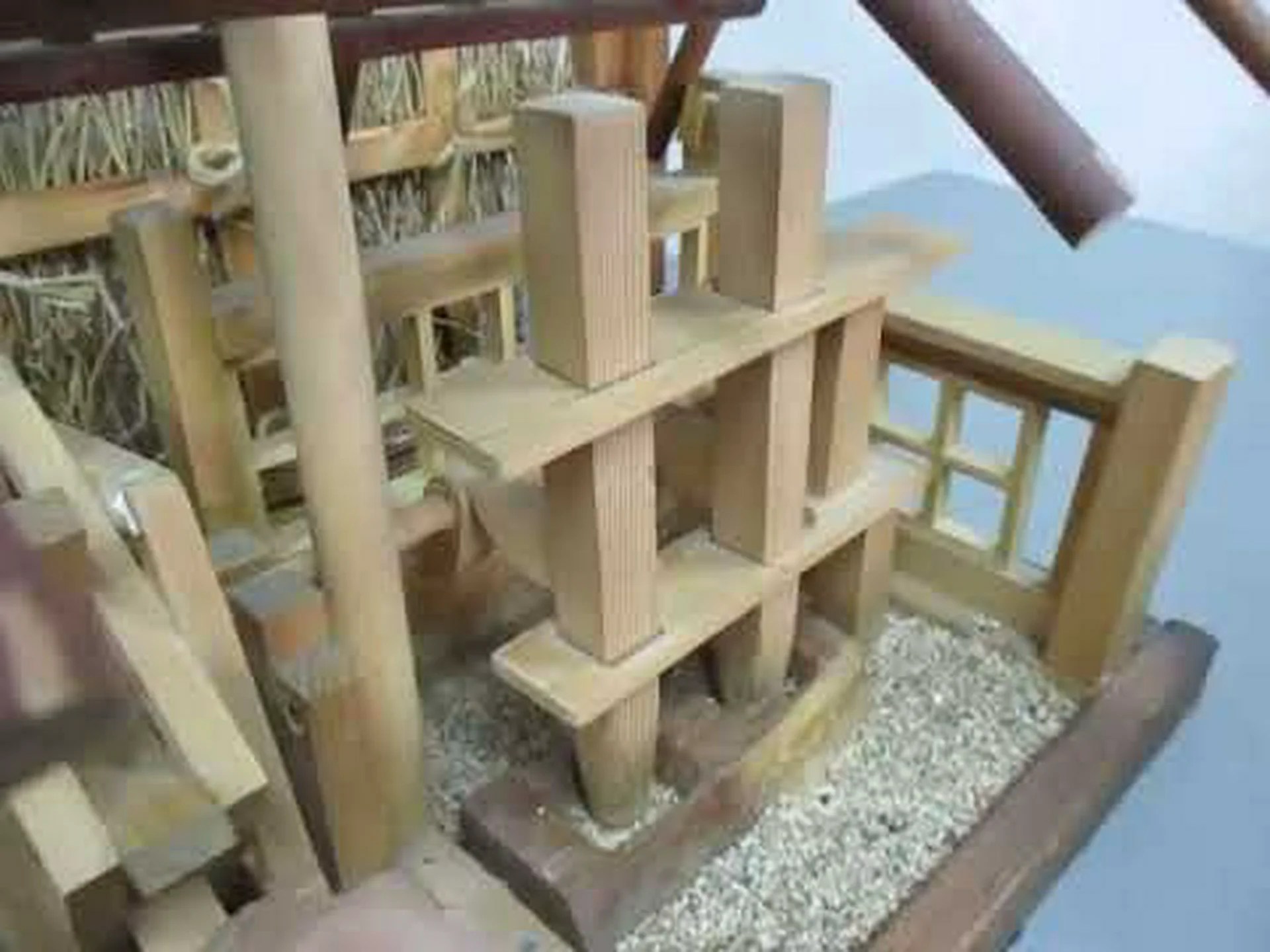 彼の庭にある小さな水車小屋 彼の庭にある小さな水車小屋