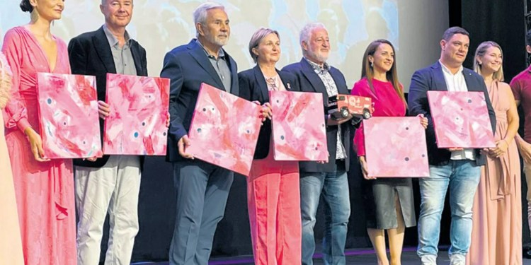 Adeje will build a “pink house” to support breast cancer patients Adeje will build a “pink house” to support breast cancer patients