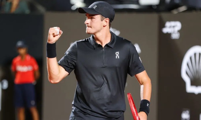 João Fonseca bate Thiago Monteiro no Rio com Zico na torcida e trajado de rubro-negro João Fonseca bate Thiago Monteiro no Rio com Zico na torcida e trajado de rubro-negro