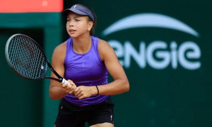 Brasileiros dominam Roland Garros Junior Series e estarão em Paris Brasileiros dominam Roland Garros Junior Series e estarão em Paris