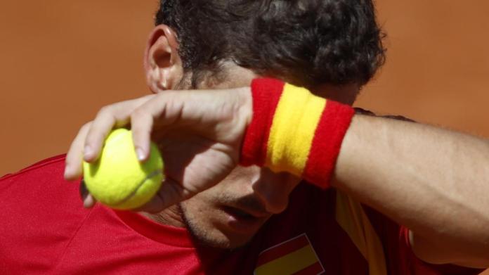 <div>España, contra las cuerdas en la Copa Davis con 20 cañonazos</div> <div>España, contra las cuerdas en la Copa Davis con 20 'cañonazos'</div>