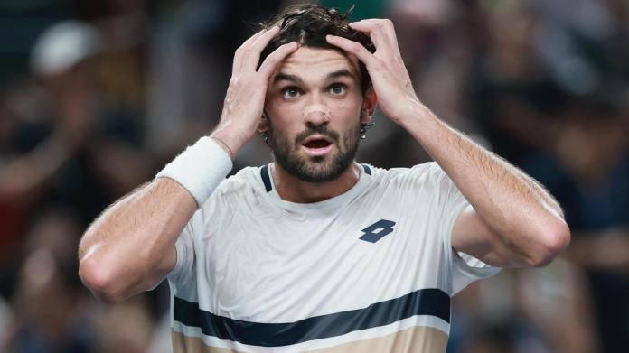 Gesta de Vacherot, 26 años y nº 204 mundial: de no tener plaza a campeón histórico del Masters de Shanghai Gesta de Vacherot, 26 años y nº 204 mundial: de no tener plaza a campeón histórico del Masters de Shanghai