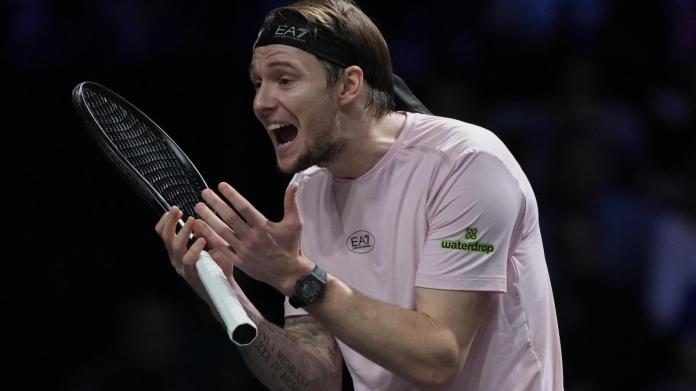 El puesto de Alcaraz en el Masters de París queda en manos de Auger-Aliassime y Bublik El puesto de Alcaraz en el Masters de París queda en manos de Auger-Aliassime y Bublik