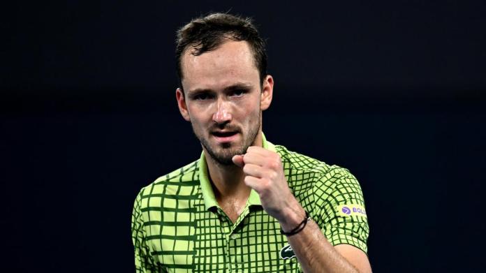 Medvedev se mete en la final en Brisbane junto con Nakashima Medvedev se mete en la final en Brisbane junto con Nakashima