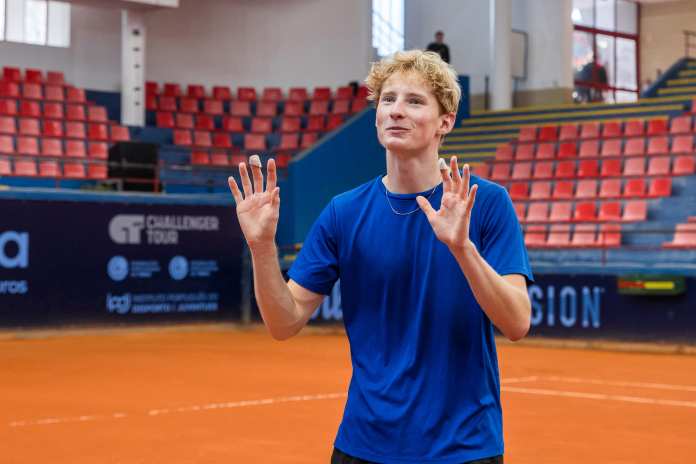 Elmer Moller celebra o tri na língua de Camões: “Amo Portugal” Elmer Moller celebra o tri na língua de Camões: “Amo Portugal”