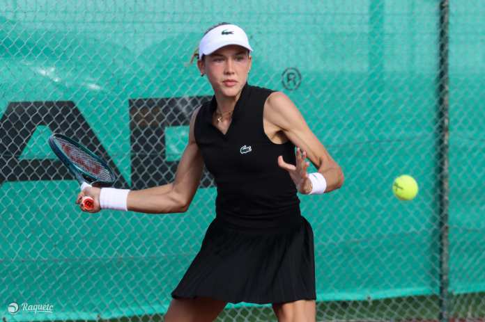 Erika Andreeva resiste a primeiro teste e apura-se para as meias-finais do Faro Ladies Open Erika Andreeva resiste a primeiro teste e apura-se para as meias-finais do Faro Ladies Open