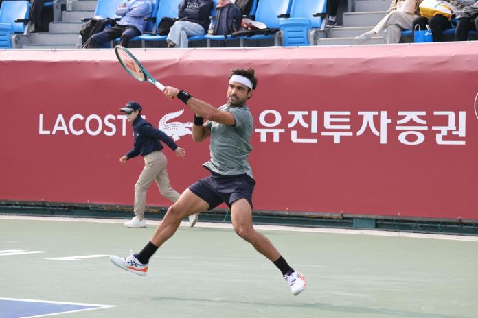 Frederico Silva resiste a estreia de 3h13 e avança em Matsuyama Frederico Silva resiste a estreia de 3h13 e avança em Matsuyama