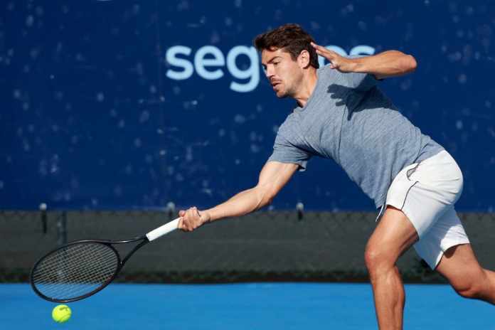 João Domingues bate colega de treino e avança para a segunda ronda do Vale do Lobo Open 3 João Domingues bate colega de treino e avança para a segunda ronda do Vale do Lobo Open 3