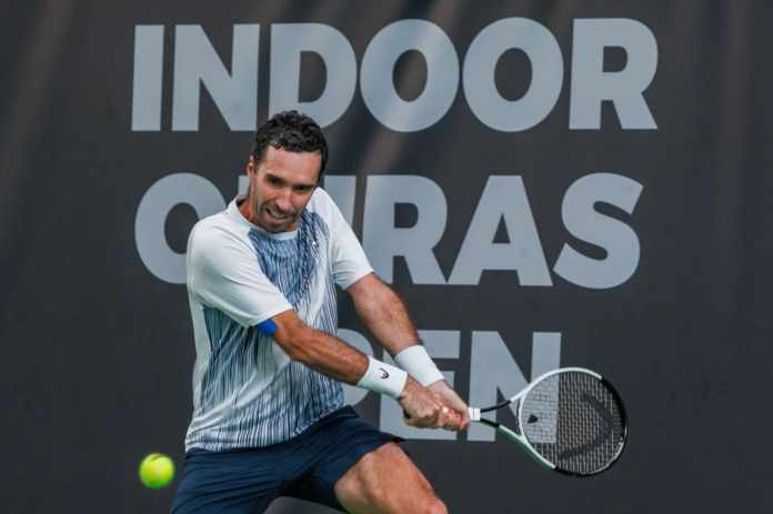 38 anos? Mikhail Kukushkin está em forma e vence duelo mais longo do Indoor Oeiras Open 38 anos? Mikhail Kukushkin está em forma e vence duelo mais longo do Indoor Oeiras Open