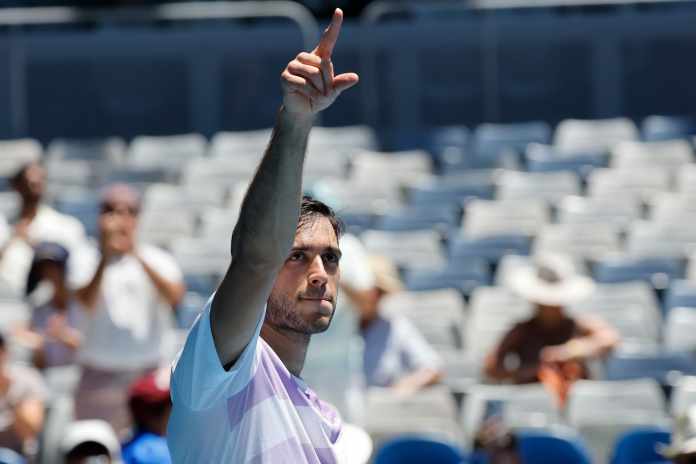 Nuno Borges repete triunfo sobre jogador da casa e regressa à terceira ronda do Australian Open Nuno Borges repete triunfo sobre jogador da casa e regressa à terceira ronda do Australian Open