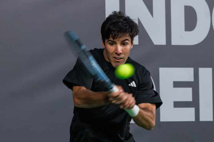 Tiago Torres deixa escapar vantagem e Indoor Oeiras Open fica sem portugueses Tiago Torres deixa escapar vantagem e Indoor Oeiras Open fica sem portugueses