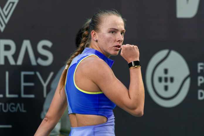 15 anos depois da treinadora, Korneeva também vence no Jamor e levanta maior troféu da carreira 15 anos depois da treinadora, Korneeva também vence no Jamor e levanta maior troféu da carreira
