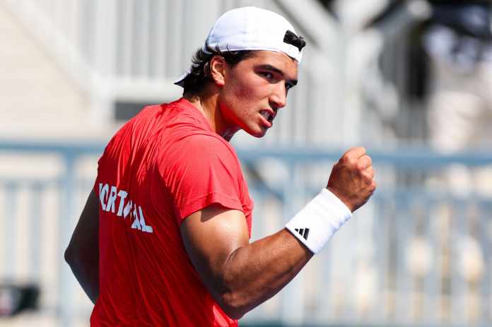 Henrique Rocha volta a vencer em Brasília e chega aos quartos de final Henrique Rocha volta a vencer em Brasília e chega aos quartos de final