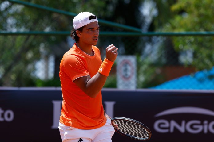 Henrique Rocha arrasa e apura-se para as meias-finais do Challenger de Brasília Henrique Rocha arrasa e apura-se para as meias-finais do Challenger de Brasília
