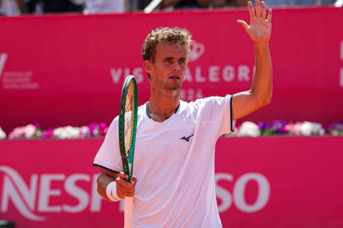 Luca van Assche completa semana brilhante e conquista primeiro título da carreira no Millennium Estoril Open Luca van Assche completa semana brilhante e conquista primeiro título da carreira no Millennium Estoril Open