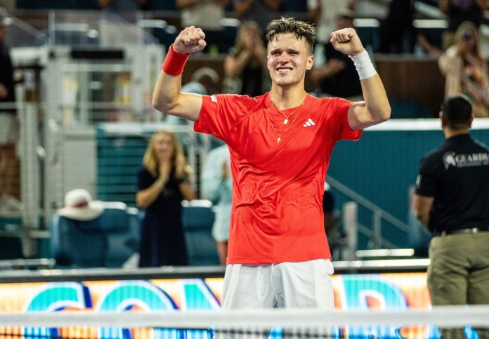 ATP Miami, la guida per il tabellone: Sinner guida i sei italiani al via, di cui quattro teste di serie ATP Miami, la guida per il tabellone: Sinner guida i sei italiani al via, di cui quattro teste di serie
