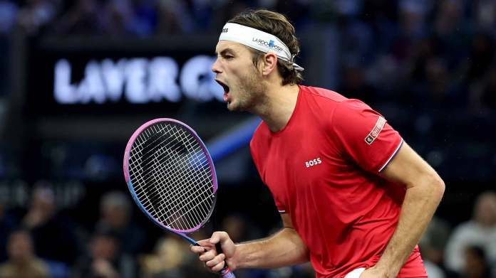 Battuti Alcaraz e Zverev: Team World avanti nella Laver Cup Battuti Alcaraz e Zverev: Team World avanti nella Laver Cup
