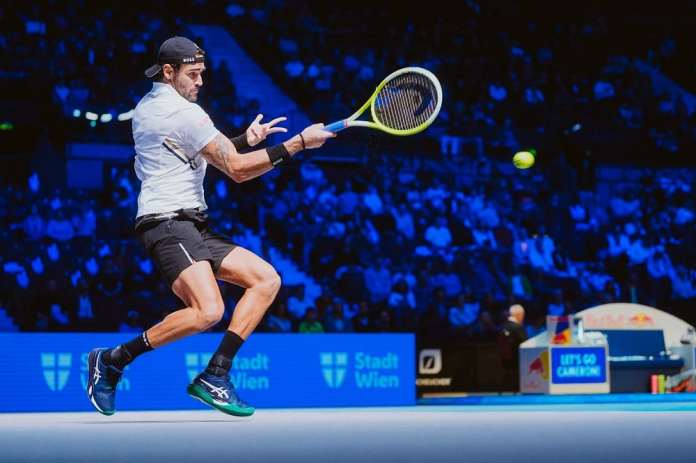 ATP Metz: Berrettini svanisce dopo un’ora di gioco e cede il passo a Tien. Seconda semifinale per l’americano ATP Metz: Berrettini svanisce dopo un’ora di gioco e cede il passo a Tien. Seconda semifinale per l’americano
