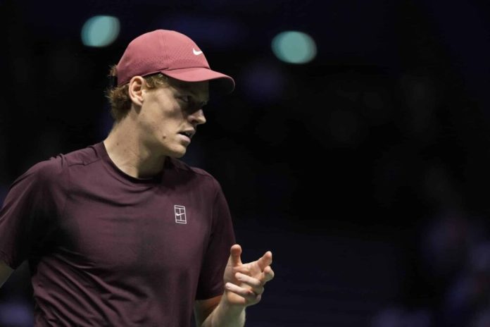 ATP Parigi LIVE: Sinner vince il primo set contro Shelton ATP Parigi LIVE: Sinner vince il primo set contro Shelton