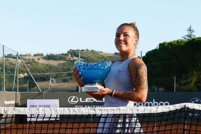 Australian Open, Oliynykova: “I tatuaggi in faccia sono temporanei, fanno parte dello stile” Australian Open, Oliynykova: “I tatuaggi in faccia sono temporanei, fanno parte dello stile”