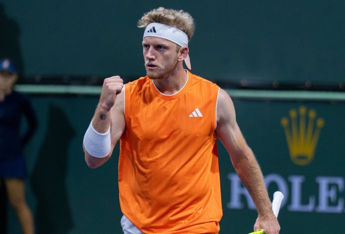 ATP Indian Wells: Davidovich Fokina elimina un acciaccato Mensik, a Tien il derby con Shelton ATP Indian Wells: Davidovich Fokina elimina un acciaccato Mensik, a Tien il derby con Shelton