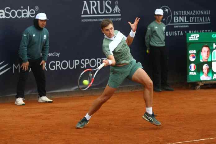 Challenger Napoli: Medjedovic padrone del Golfo, Altmaier si arrende in due set Challenger Napoli: Medjedovic padrone del Golfo, Altmaier si arrende in due set