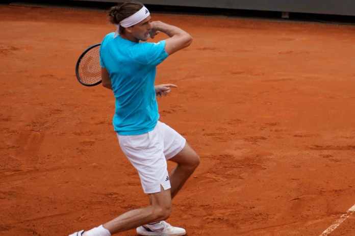 ATP Roma: esordio ok per Zverev, Altmaier si arrende in due set. Passeggiano Cerundolo, Tien e Bublik ATP Roma: esordio ok per Zverev, Altmaier si arrende in due set. Passeggiano Cerundolo, Tien e Bublik