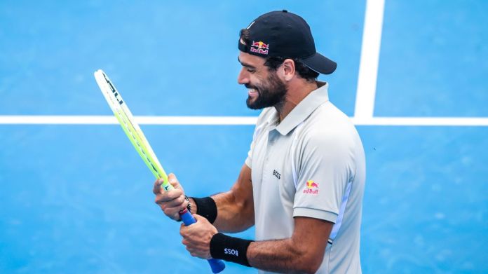 Berrettini withdraws from AO clash vs. de Minaur Berrettini withdraws from AO clash vs. de Minaur