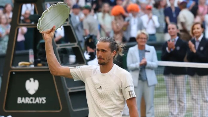 Zverev: Nema predaje, nastaviću da jurim Sinera Zverev: Nema predaje, nastaviću da jurim Sinera
