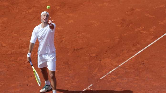 Aus in nur 57 Minuten: Struff gegen Michelsen chancenlos Aus in nur 57 Minuten: Struff gegen Michelsen chancenlos