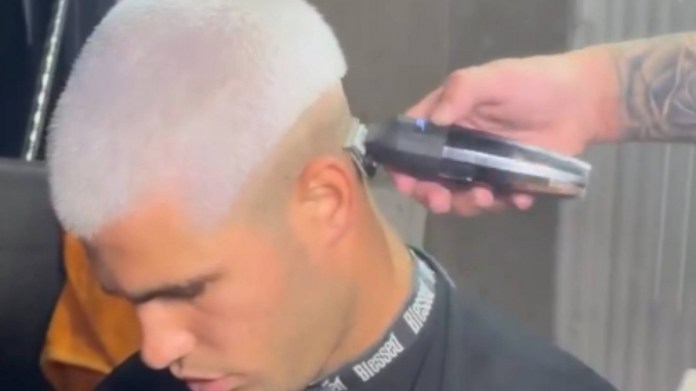 Lo que hay detrás del pelo rubio de Alcaraz: la promesa por ganar el US Open y que se extiende a su equipo Lo que hay detrás del pelo rubio de Alcaraz: la promesa por ganar el US Open y que se extiende a su equipo