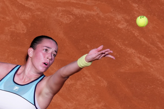 Nosková a Macháč v Římě postoupili, Siniaková nevyužila devět mečbolů Nosková a Macháč v Římě postoupili, Siniaková nevyužila devět mečbolů
