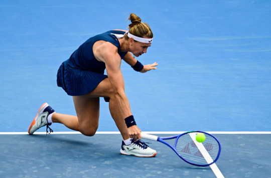 Bouzková měla radost, že v Praze postoupila, ačkoliv nepředvedla nejhezčí tenis Bouzková měla radost, že v Praze postoupila, ačkoliv nepředvedla nejhezčí tenis