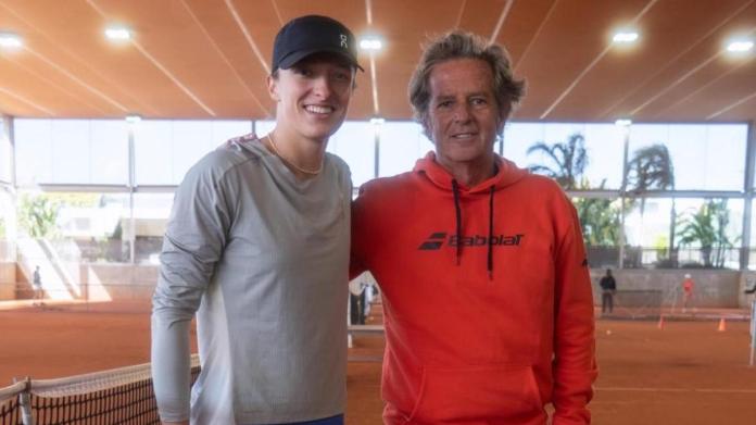 Una apuesta de 100 euros de Swiatek y Roig, su entrenador español, acaba en grave lesión Una apuesta de 100 euros de Swiatek y Roig, su entrenador español, acaba en grave lesión
