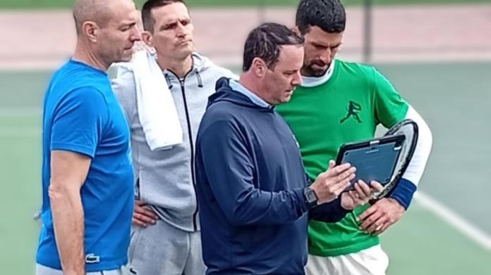Djokovic contrata a Mark Kovacs para desafiar el paso del tiempo y ganar su vigesimoquinto grande Djokovic contrata a Mark Kovacs para desafiar el paso del tiempo y ganar su vigesimoquinto grande