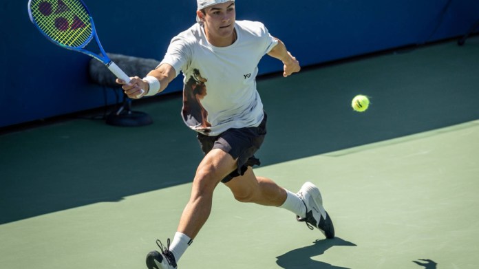 <div>Andrés Santamarta mantiene opciones en el Masters junior</div> <div>Andrés Santamarta mantiene opciones en el 'Masters' junior</div>